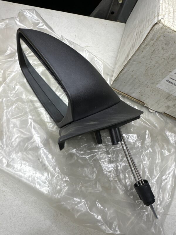 Espejo retrovisor izquierdo FORD FIESTA ‘99-‘02 0386137386