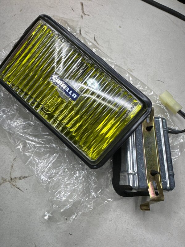 Faro amarillo CARELLO 02307816 / X15362