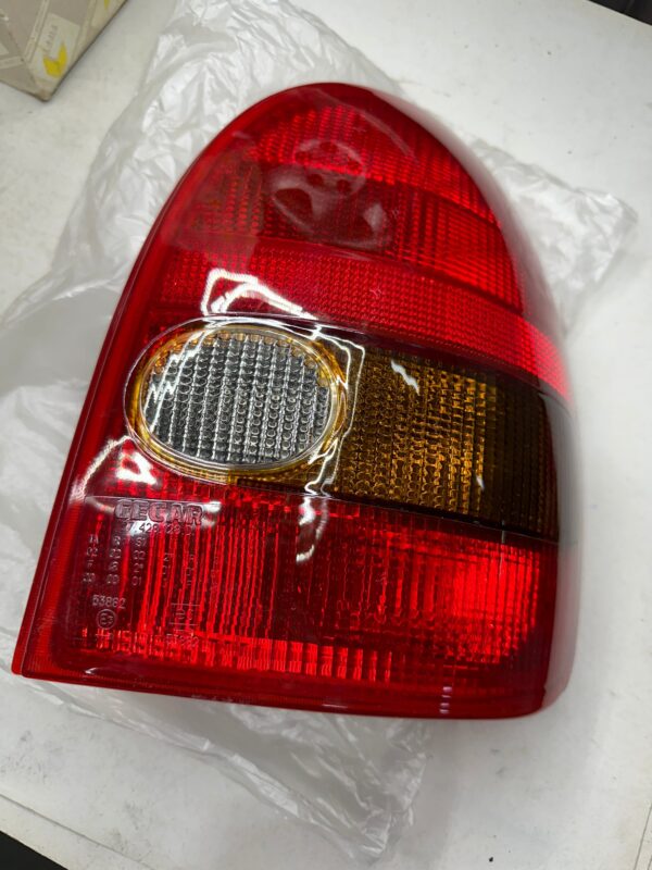 PILOTO, Piloto trasero derecho OPEL CORSA ‘93 / 27429128, Piloto trasero derecho OPEL CORSA ‘93 / 27429128
