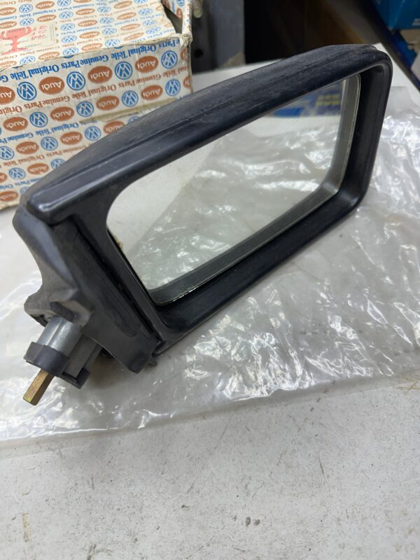 Espejo retrovisor derecho AUDI A89 /A90 KA/8 600427 / 811857502A01C
