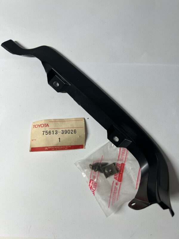 75613-39026, 75613-39026 FRONT MOULDING, toyota, Toyota - Lexus