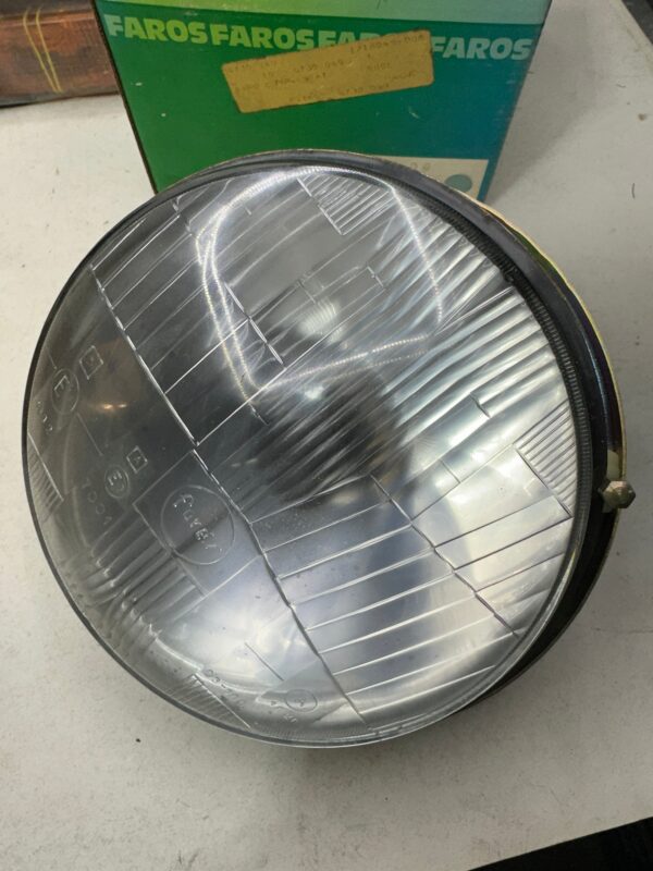 Faro SEAT 600 FORÉ F165