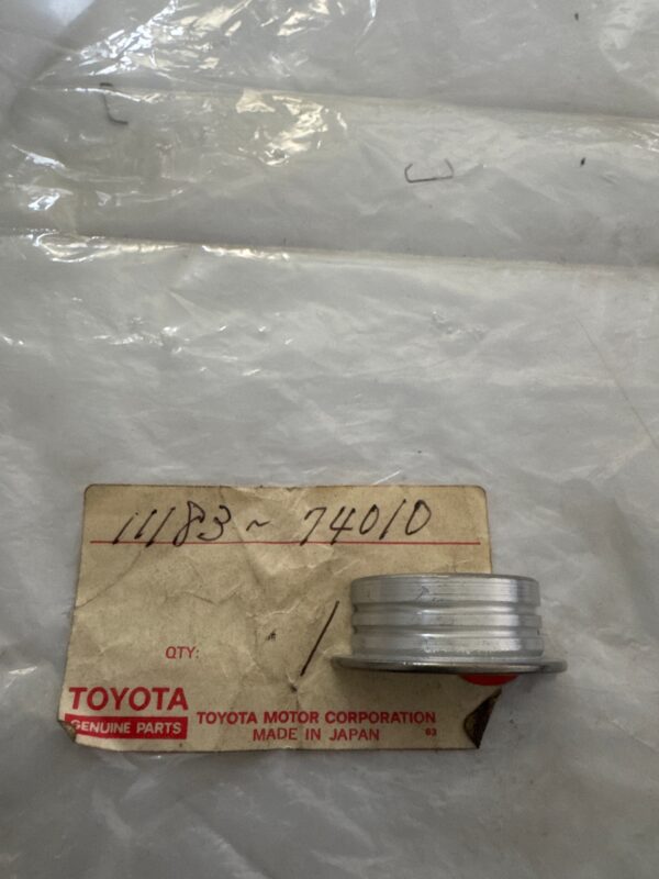 11183-74010, PLUG, SEMICIRCULAR, Toyota - Lexus