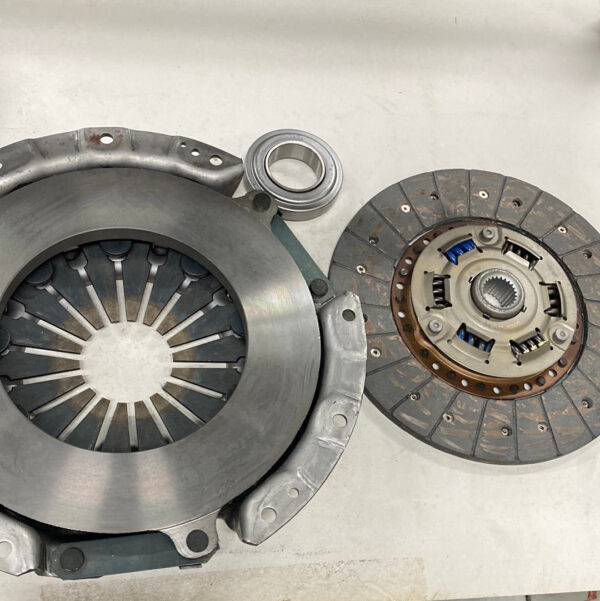 Clutch Kit NISSAN PATROL SACHS 3000270001