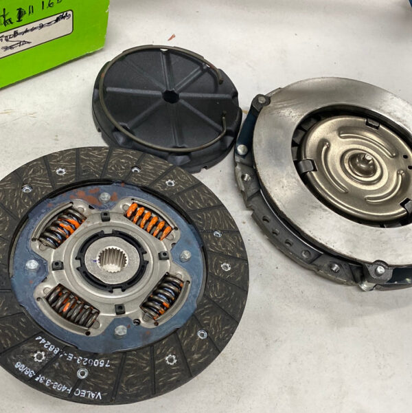 Clutch Kit VOLKSWAGEN GOLF I-II VALEO 624060
