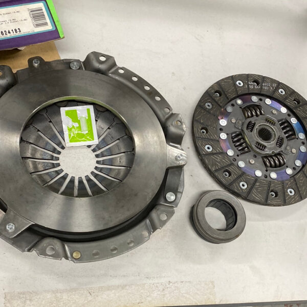Clutch Kit OPEL ASCONA VALEO 801332
